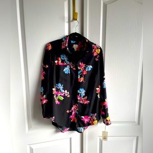 NWT women’s blouse 💕